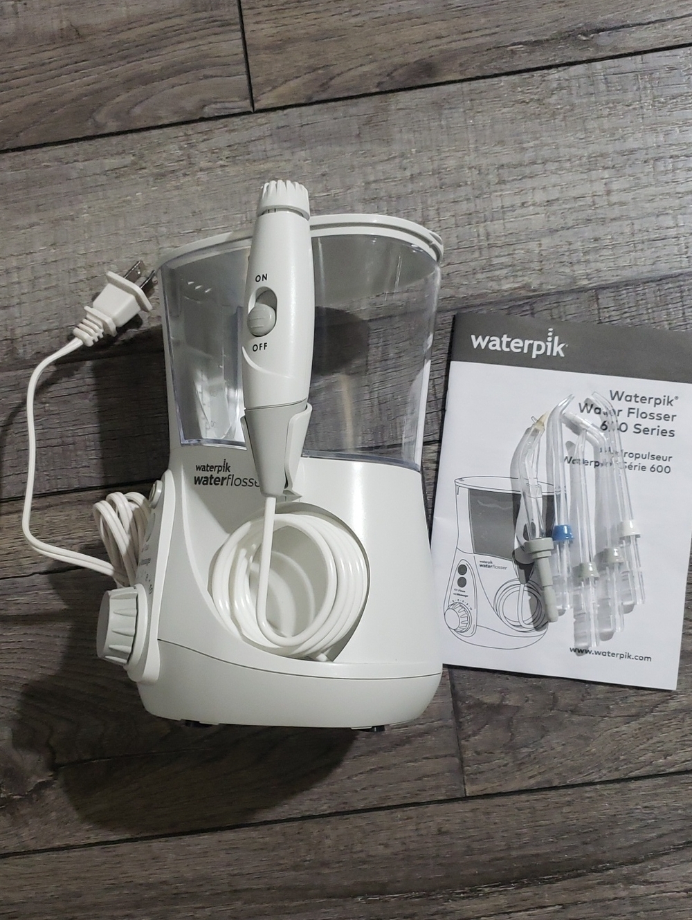 Waterpik Aquarius Countertop Water Flosser WP-660C